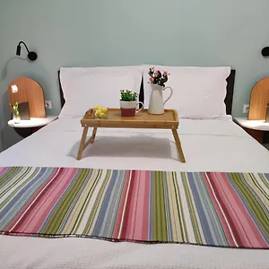 Estia Apartment, Cozy, Spacious, Sunny, 2 Rooms-5 Beds Διαμέρισμα